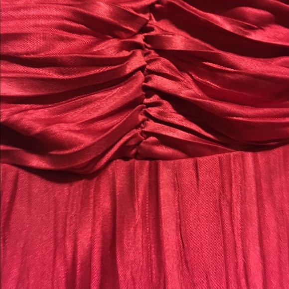 satin scrunch tank top - Picture 4 of 4